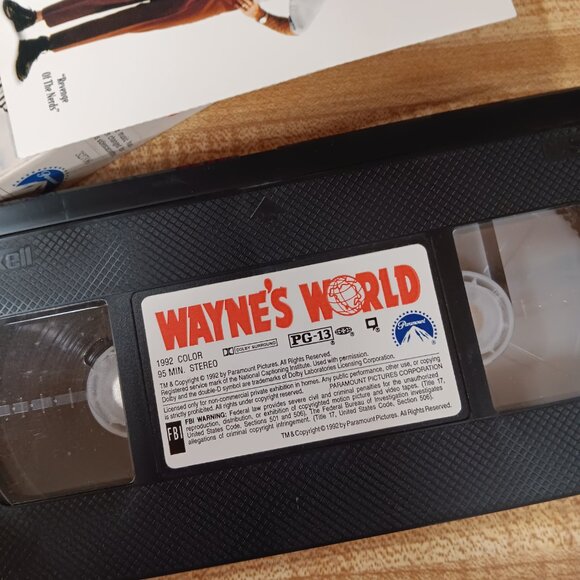 Wayne's World 1992 VHS SNL Mike Myers Dana Carvey Penelope Spheeris VTG 90s Cult - Picture 7 of 8
